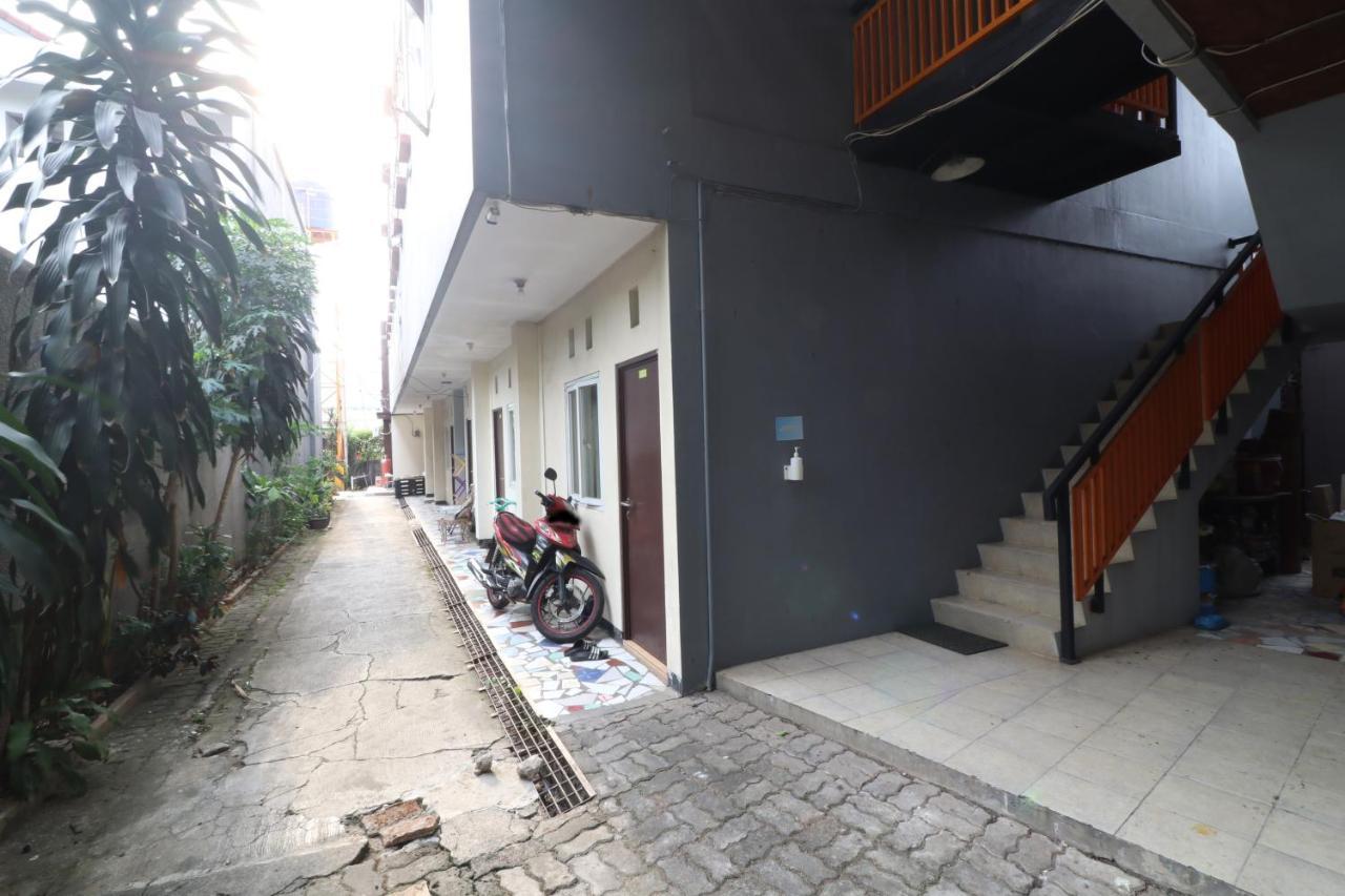 Bedur Homestay Syariah Bekasi Zewnętrze zdjęcie
