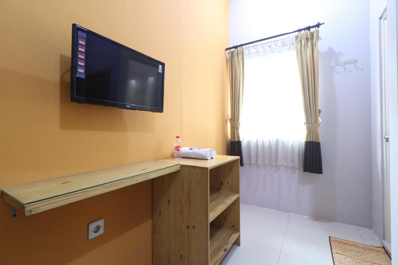 Bedur Homestay Syariah Bekasi Zewnętrze zdjęcie